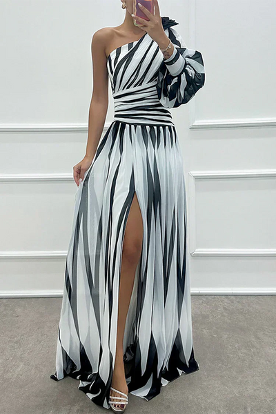 Shiloh - Elegancka długa sukienka w paski z jednym ramieniem