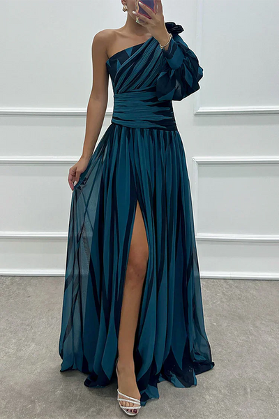 Shiloh - Elegancka długa sukienka w paski z jednym ramieniem