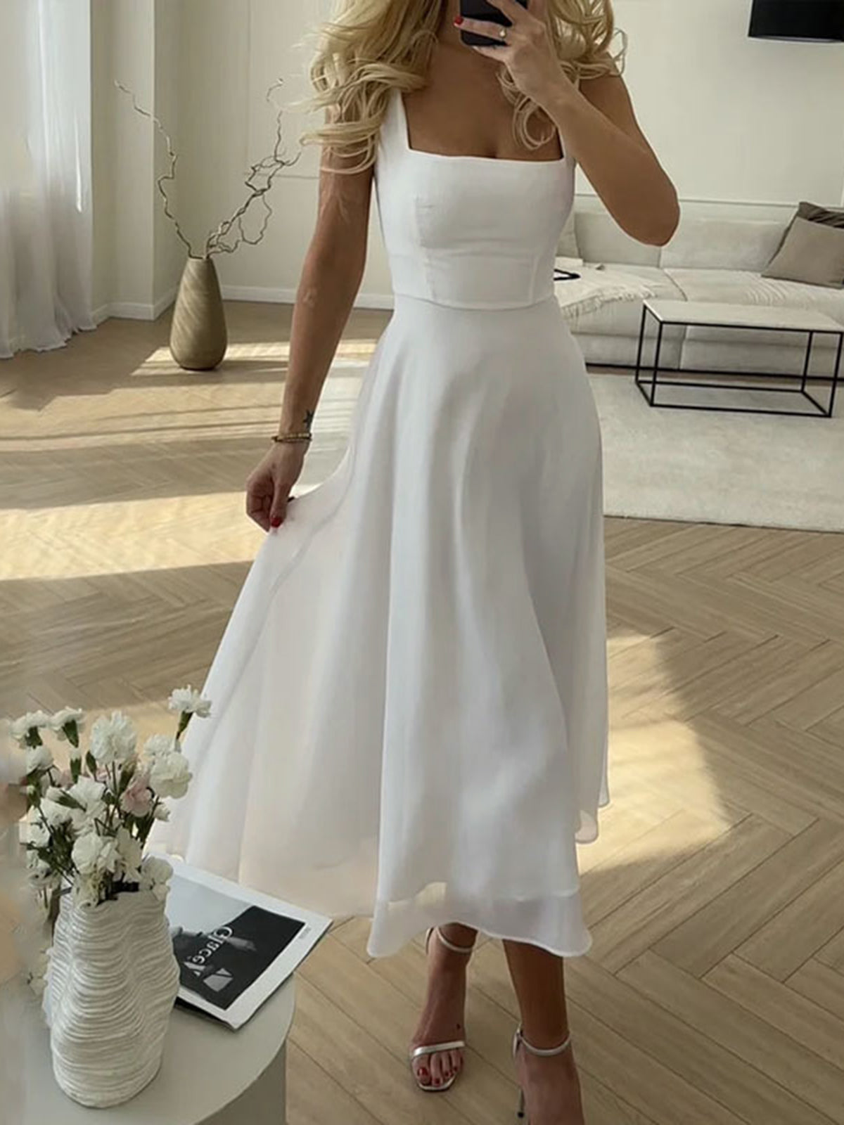 NOMI - Elegancka Długa Sukienka z Półprzezroczystego Chiffonu