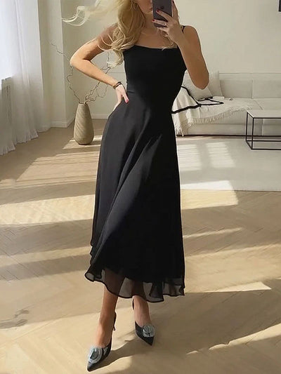 NOMI - Elegancka Długa Sukienka z Półprzezroczystego Chiffonu