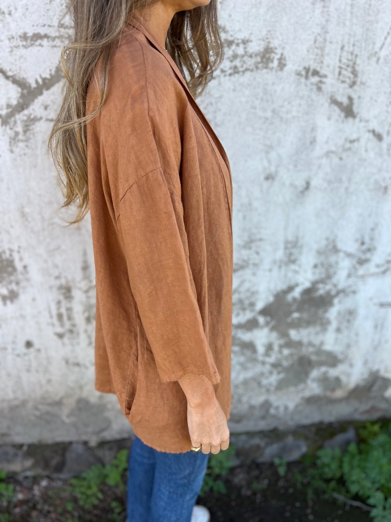 Sweter z lnu z falbankami